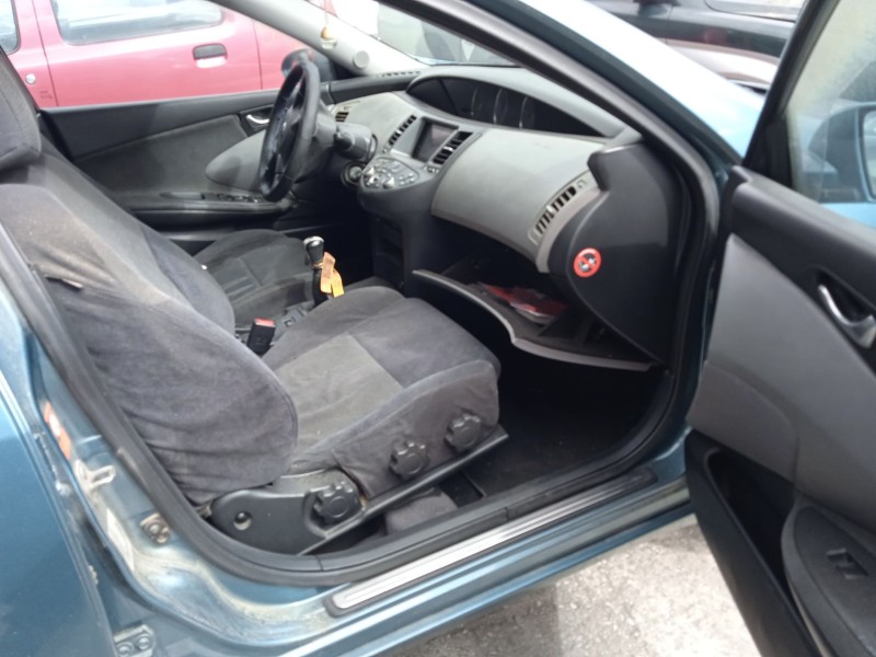 nissan primera (p12) del año 2003