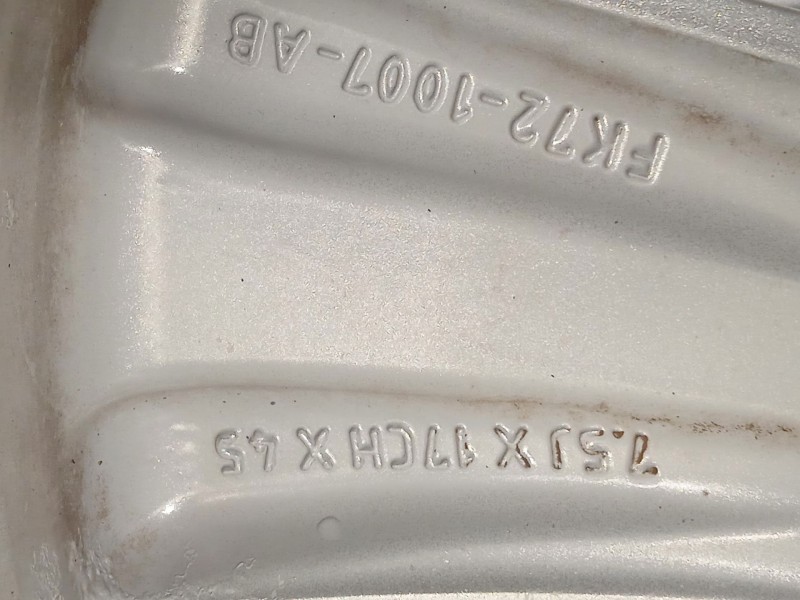 Recambio de llanta para land rover discovery sport 2.0 td4 cat referencia OEM IAM FK721007AB LR073512 