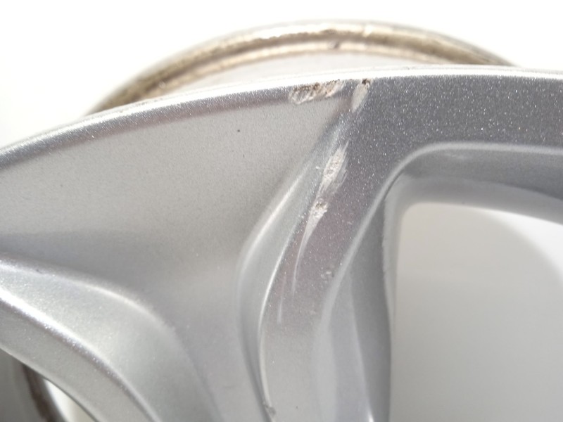 Recambio de llanta para land rover discovery sport 2.0 td4 cat referencia OEM IAM FK721007AB LR073512 