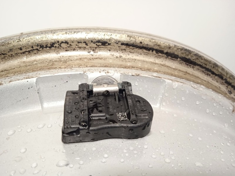 Recambio de llanta para land rover discovery sport 2.0 td4 cat referencia OEM IAM FK721007AB LR073512 