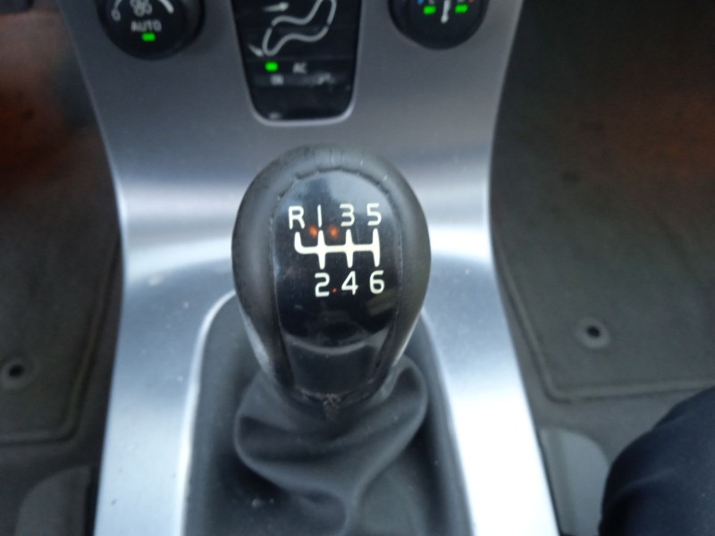 volvo s40 ii (544) del año 2005