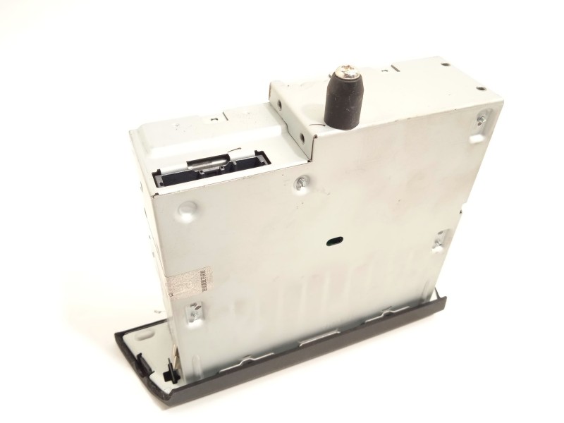 Recambio de sistema audio / radio cd para mazda 3 (bm, bn) 2.2 d referencia OEM IAM BHP3669G0  