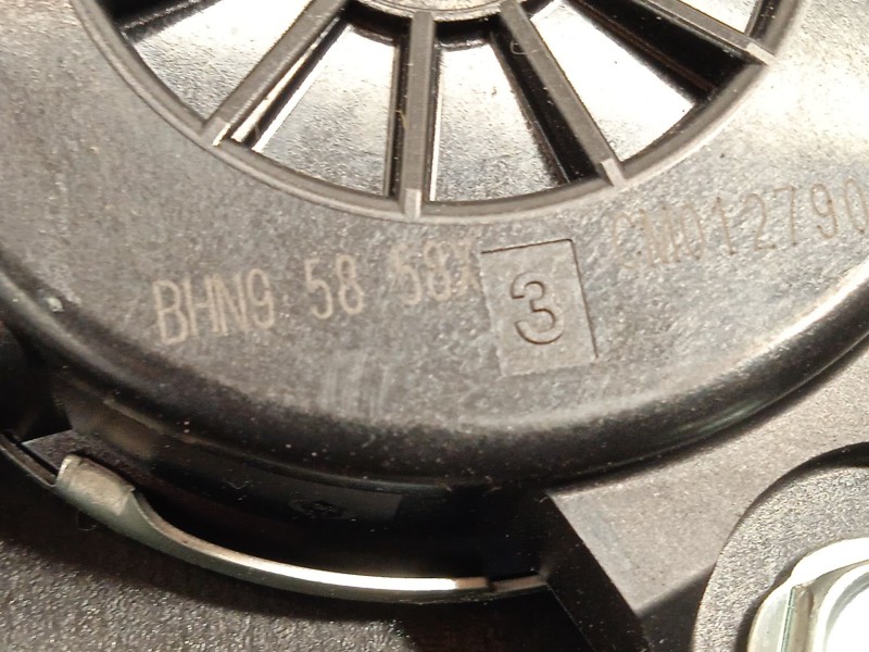 Recambio de elevalunas trasero derecho para mazda 3 (bm, bn) 2.2 d referencia OEM IAM BHN97297XA  