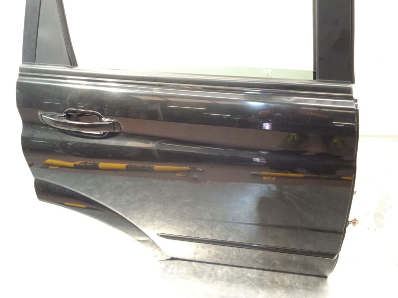 Recambio de puerta trasera derecha para ssangyong actyon i 2.0 xdi referencia OEM IAM 6302131000  