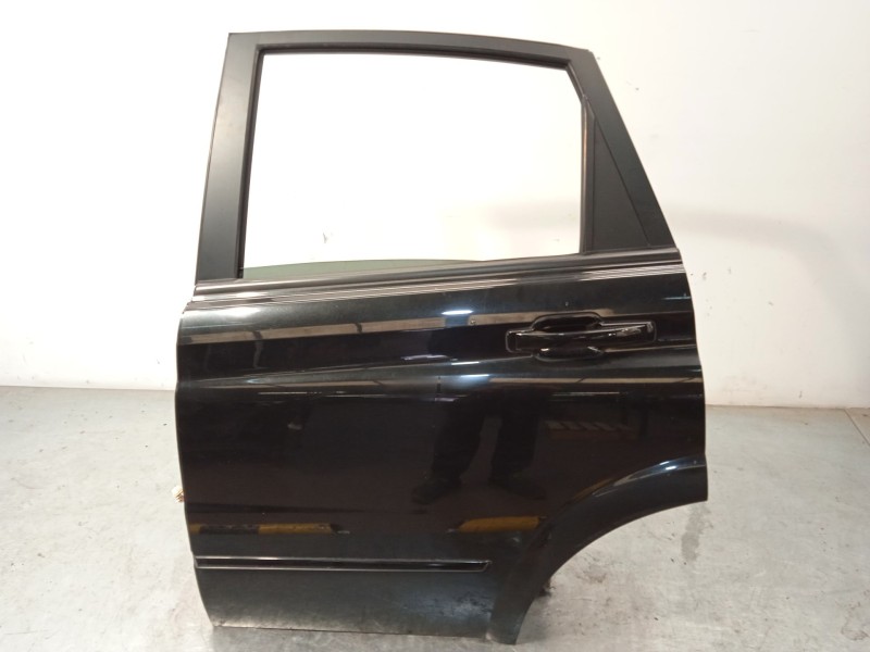 Recambio de puerta trasera izquierda para ssangyong actyon i 2.0 xdi referencia OEM IAM 6301131000  