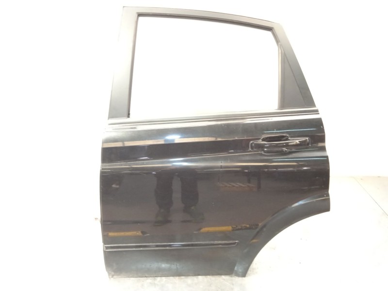 Recambio de puerta trasera izquierda para ssangyong actyon i 2.0 xdi referencia OEM IAM 6301131000  