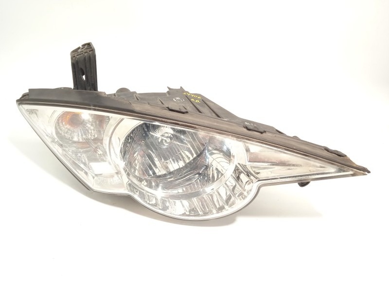 Recambio de faro derecho para ssangyong actyon i 2.0 xdi referencia OEM IAM 8310231302  