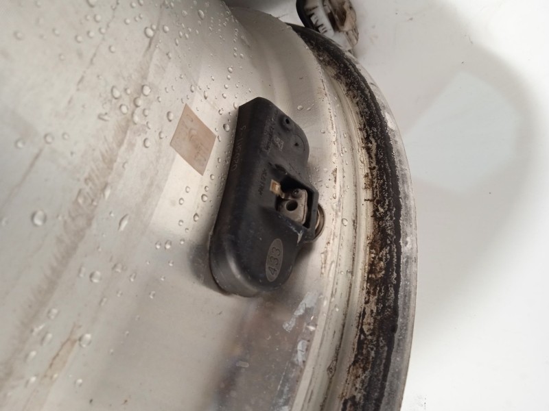 Recambio de llanta para dodge journey 2.0 crd referencia OEM IAM 1CY84TRMAA 1CY85TRMAA 