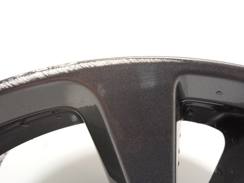 Recambio de llanta para ford kuga iii (dfk) 2.5 fhev referencia OEM IAM LV4CN2B 2514935 LV4C1007N2B