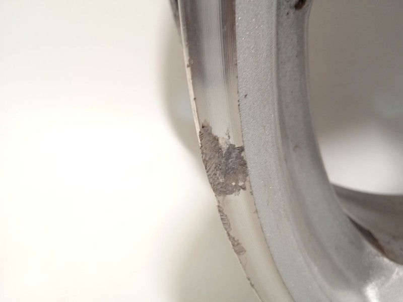 Recambio de llanta para dodge journey 2.0 crd referencia OEM IAM 1CY84TRMAA 1CY85TRMAA 