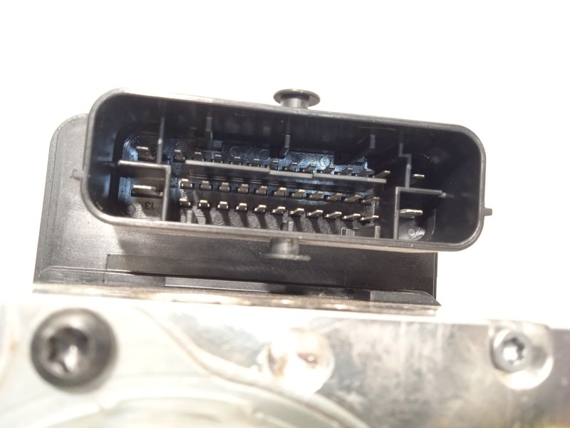 Recambio de abs para kia rio (yb) gt line referencia OEM IAM 58910H8400 BE6003DA00 MGH85ADBH6013DA00