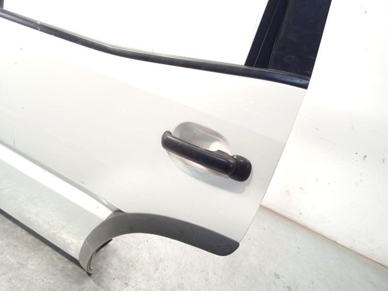 Recambio de puerta trasera izquierda para nissan terrano ii (r20) 2.7 tdi 4wd referencia OEM IAM 821017F630  