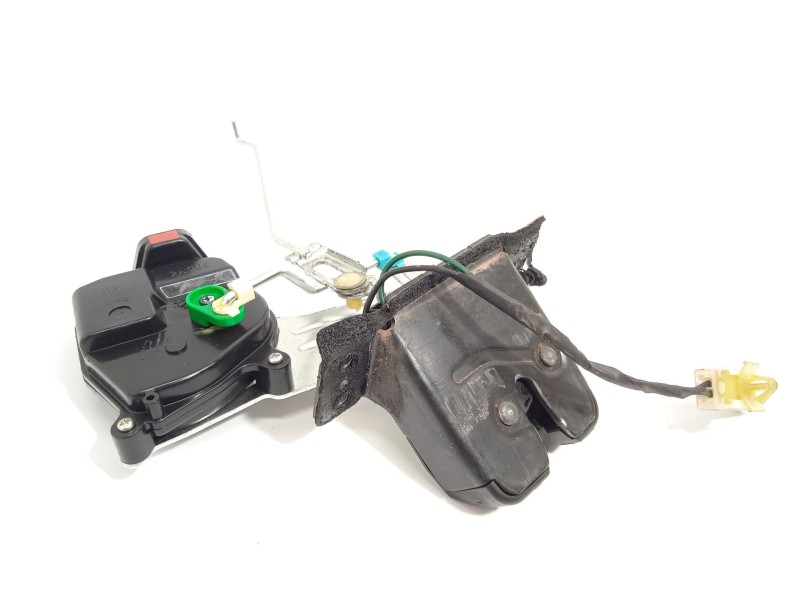 Recambio de cerradura maletero / porton para ssangyong actyon i 2.0 xdi referencia OEM IAM 7141031001  