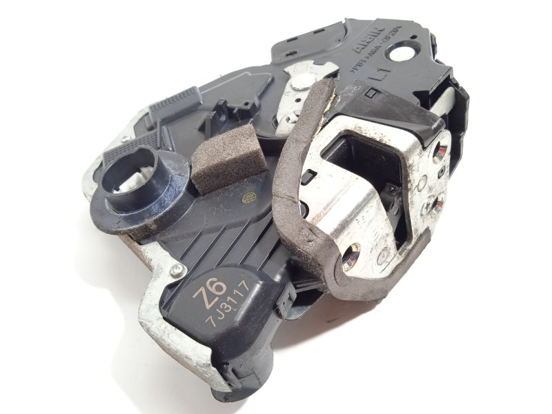 Recambio de cerradura puerta delantera izquierda para lexus rx (_u3_) 400h (mhu38_) referencia OEM IAM 6904048071  