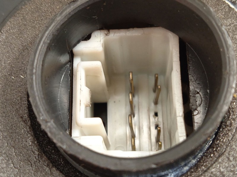 Recambio de cerradura puerta trasera derecha para lexus rx (_u3_) 400h (mhu38_) referencia OEM IAM 6905060071  