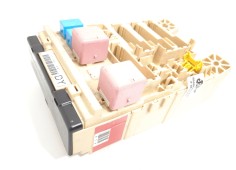 Recambio de caja reles / fusibles para lexus rx (_u3_) 400h (mhu38_) referencia OEM IAM 8273048731   2