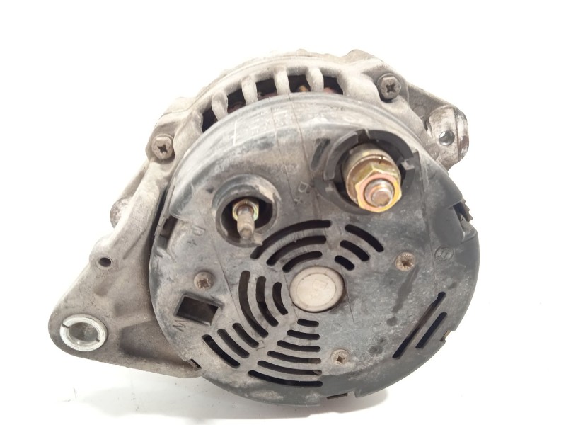 Recambio de alternador para nissan terrano ii (r20) 2.7 tdi 4wd referencia OEM IAM 231007F001  0123310051