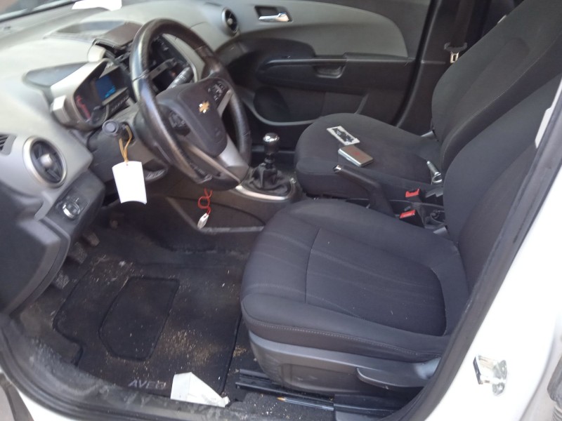 chevrolet aveo hatchback (t300) del año 2011
