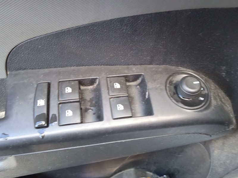 chevrolet aveo hatchback (t300) del año 2011