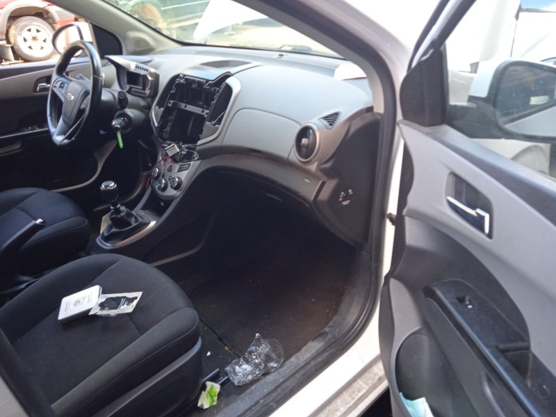 chevrolet aveo hatchback (t300) del año 2011