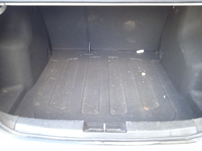 chevrolet aveo hatchback (t300) del año 2011