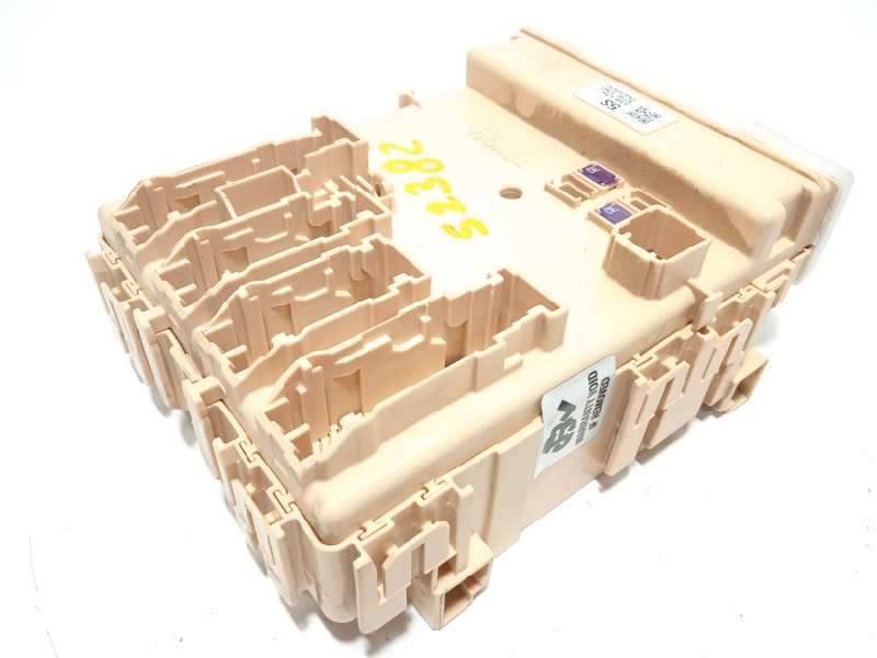 CAJA RELES / FUSIBLES 8273012X81 8922102480 50122230