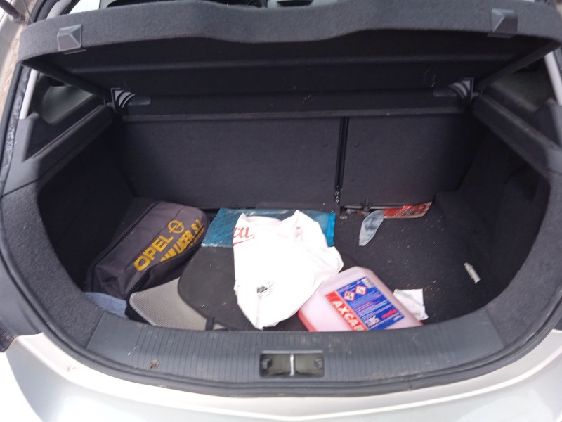 opel astra h gtc (a04) del año 2005