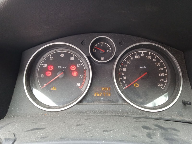 opel astra h gtc (a04) del año 2005