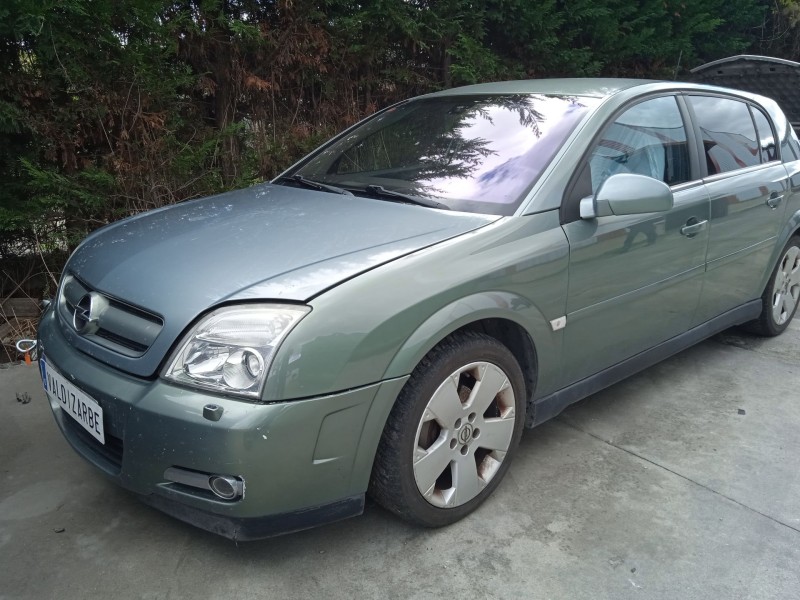 opel signum hatchback (z03) del año 2004