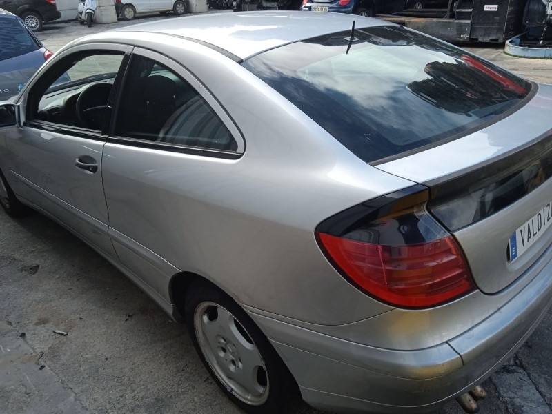 mercedes-benz clase c coupé (cl203) del año 2001