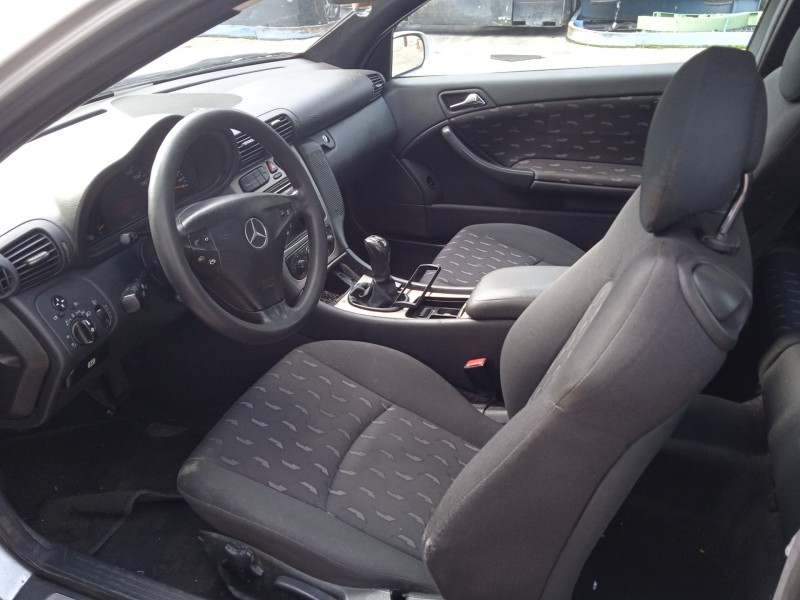 mercedes-benz clase c coupé (cl203) del año 2001