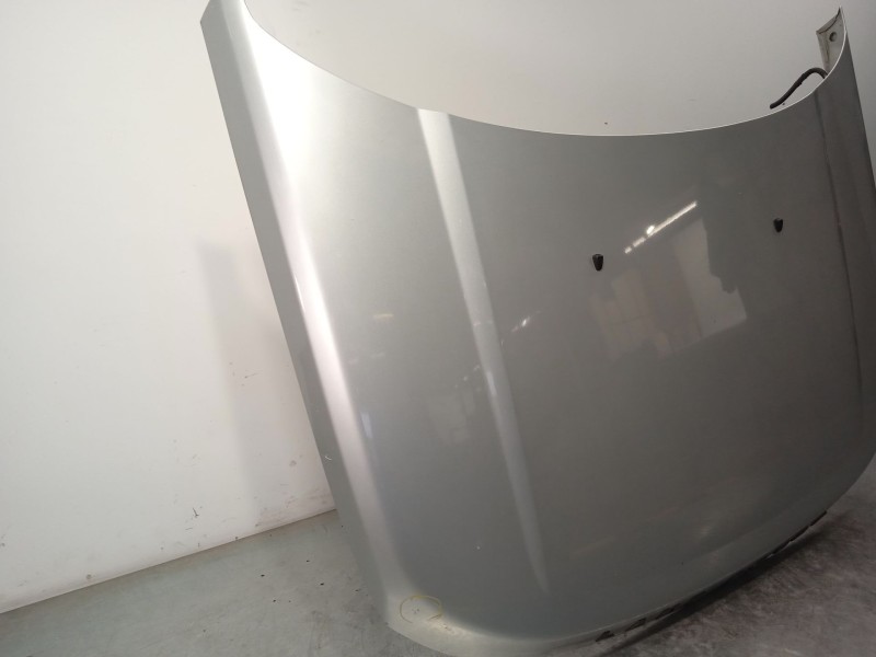 Recambio de capot para land rover discovery iii (l319) 2.7 td 4x4 referencia OEM IAM BKA780040 5H2216610BA 