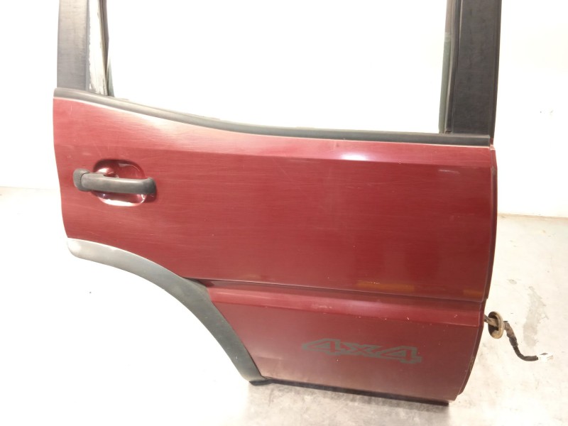 Recambio de puerta trasera derecha para nissan terrano ii (r20) 2.7 tdi 4wd referencia OEM IAM 821007F630  