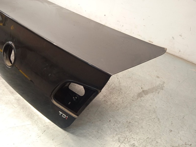 Recambio de tapa maletero para volkswagen passat b6 (3c2) 2.0 tdi referencia OEM IAM 3C5827025H  