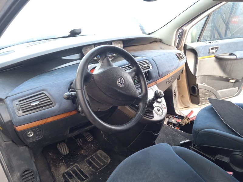 lancia phedra (179_) del año 2010