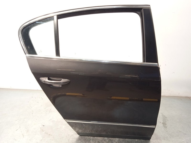 Recambio de puerta trasera derecha para volkswagen passat b6 (3c2) 2.0 tdi referencia OEM IAM 3C9833056D 3C9833056H 