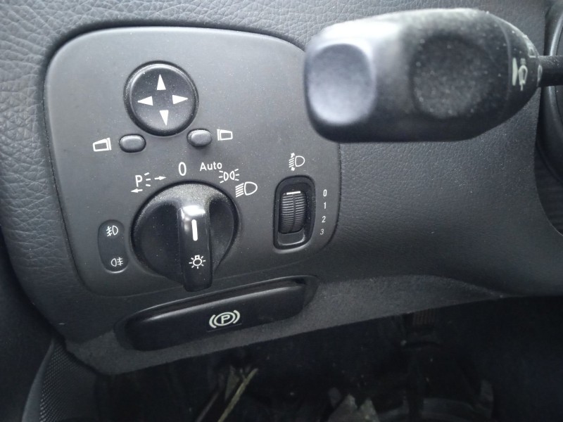 mercedes-benz clk (c209) del año 2003