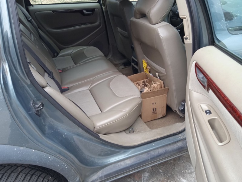 volvo xc70 i cross country (295) del año 2004