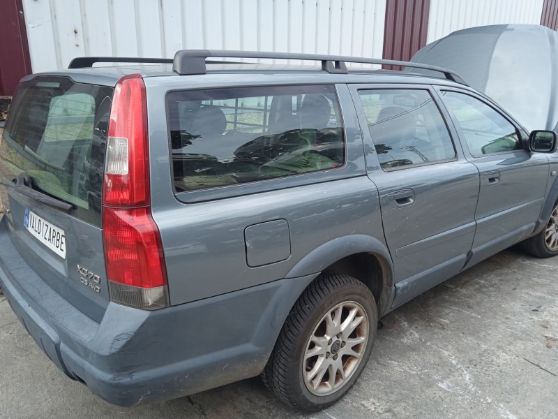 volvo xc70 i cross country (295) del año 2004