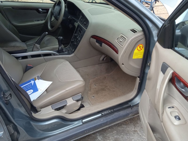 volvo xc70 i cross country (295) del año 2004