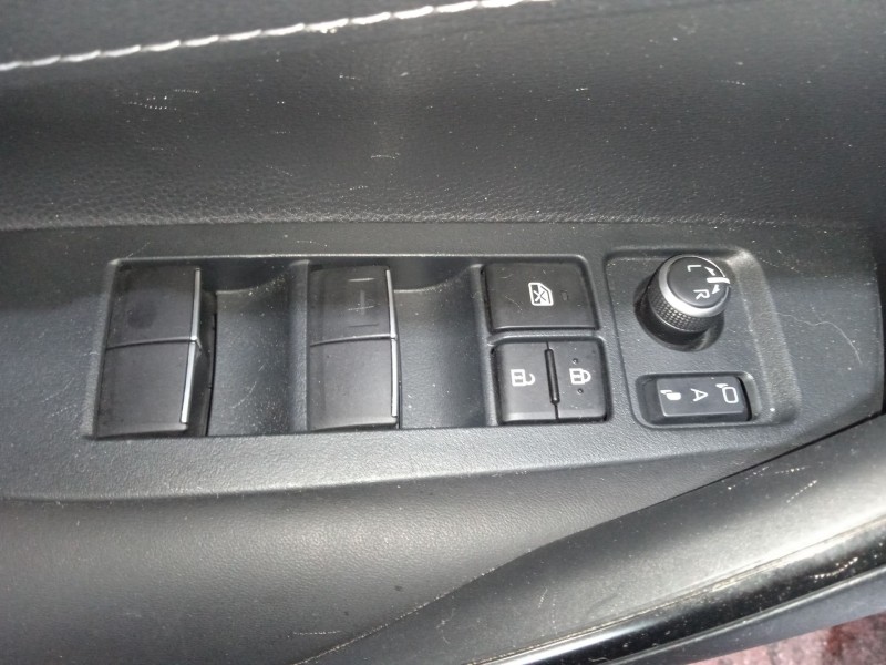 toyota corolla fastback (_e21_) del año 2023