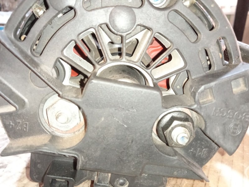 Recambio de alternador para volvo s60 i (384) 2.4 referencia OEM IAM RAA22841  0124515054