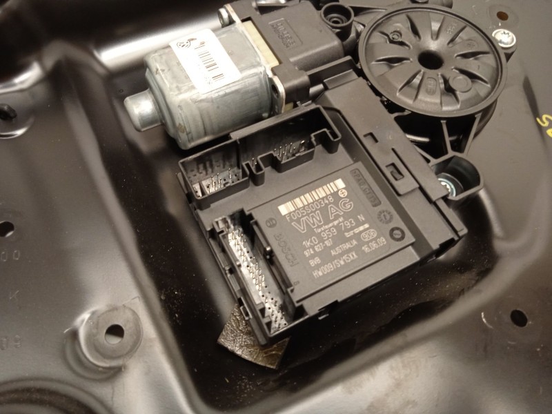 Recambio de elevalunas delantero izquierdo para volkswagen passat b6 (3c2) 2.0 tdi referencia OEM IAM 3C1837461L  