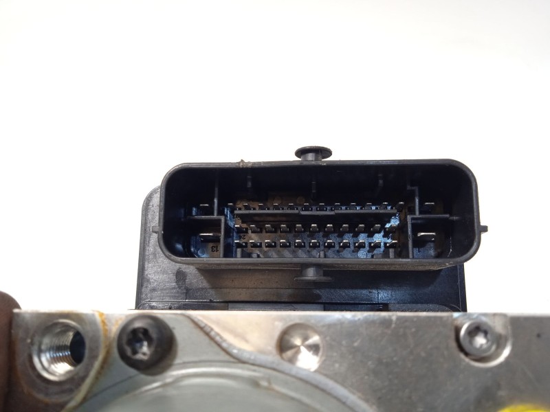 Recambio de abs para kia stonic (ybcuv) drive referencia OEM IAM 58910H8450 BE6003DA01 MGH85ADBH6013DA01