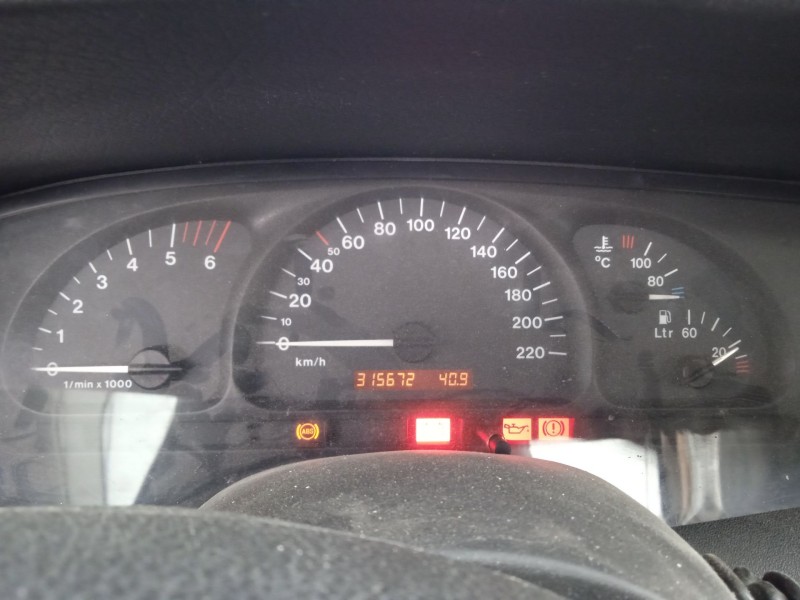 opel vectra b (j96) del año 2001