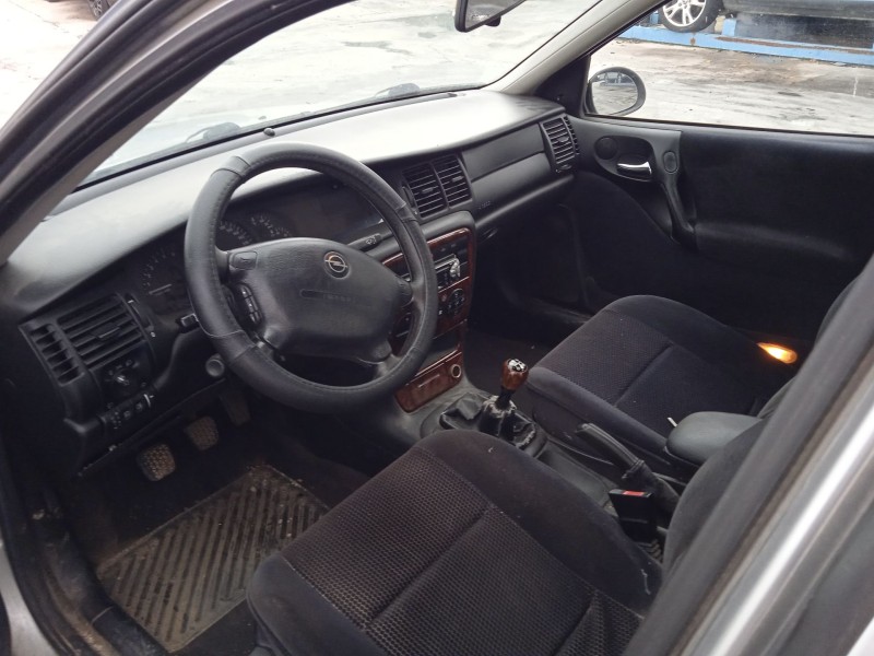 opel vectra b (j96) del año 2001