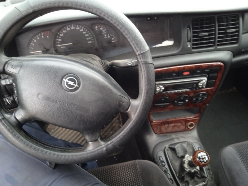 opel vectra b (j96) del año 2001