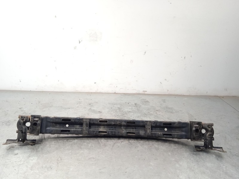 Recambio de refuerzo paragolpes delantero para kia carnival / grand carnival iii (vq) 2.9 crdi referencia OEM IAM 865304D000  