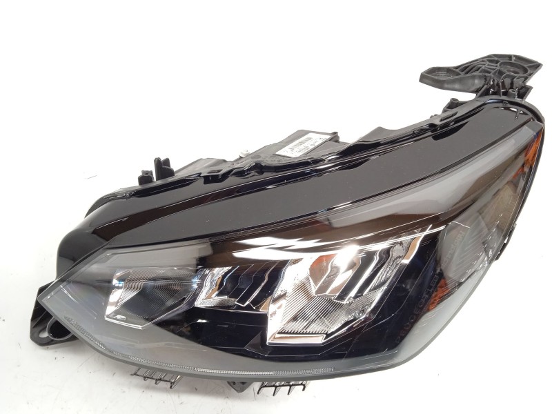 Recambio de faro izquierdo para peugeot 208 (p2) allure referencia OEM IAM 9833036380  90200113