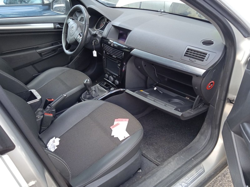 opel astra h station wagon (a04) del año 2010